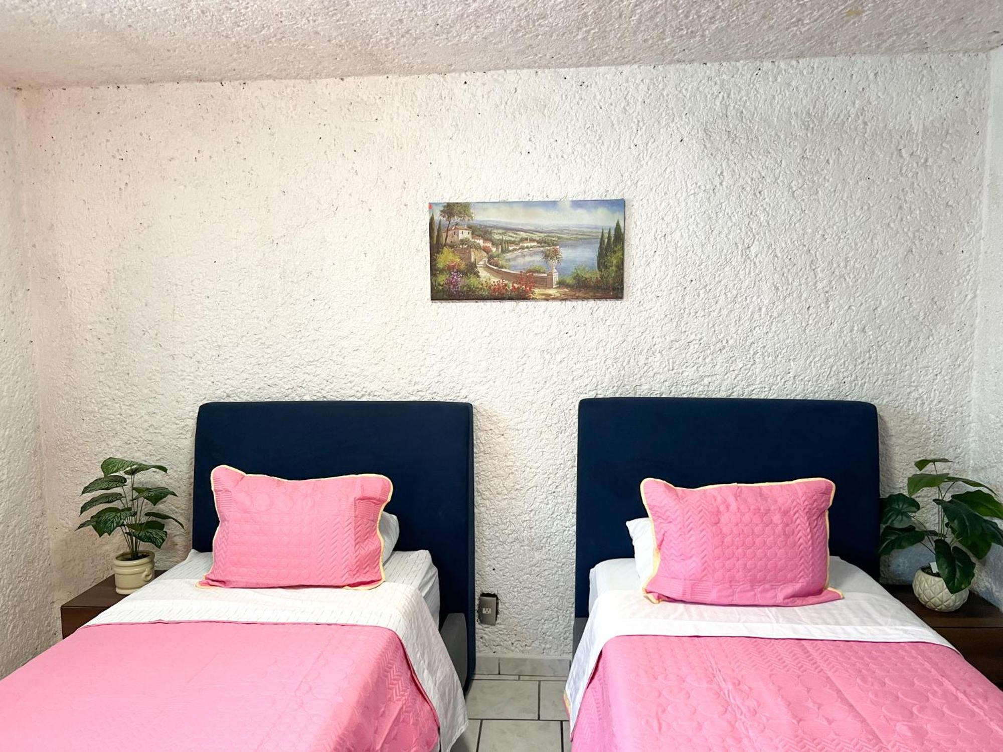 Hotel Rj 2*